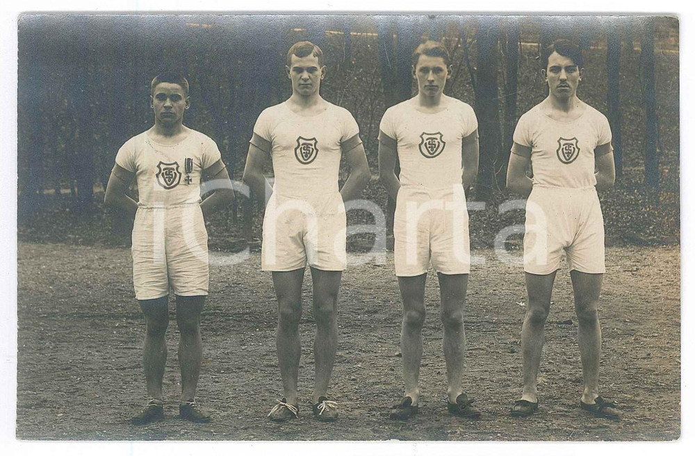 Fotografia d epoca originale 1920 ca SPORT GINNASTICA  GERMANIA  Quattro giovani atleti Foto 14x9 cm 1