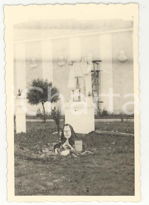 Fotografia d epoca originale 1941 WW2 BREST LITOVSK Zitadelle Statua di Stalin decapitata  PHOTO cm 9 x 6 1