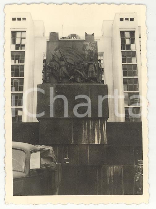Fotografia d epoca originale 1940ca WW2 MINSK Casa del Governo occupata da tedeschi  REAL PHOTO cm 9X6 1