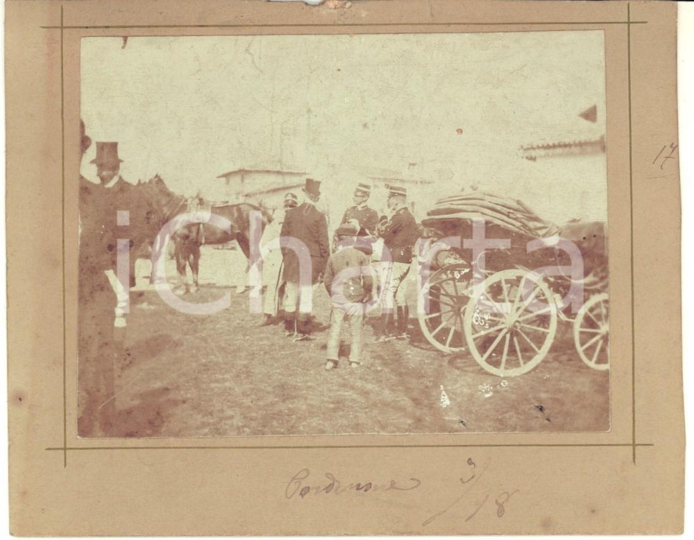 Fotografia d epoca originale 1898 PORDENONE IPPICA Ufficiali di cavalleria prima di una gara   Foto 14x11 1