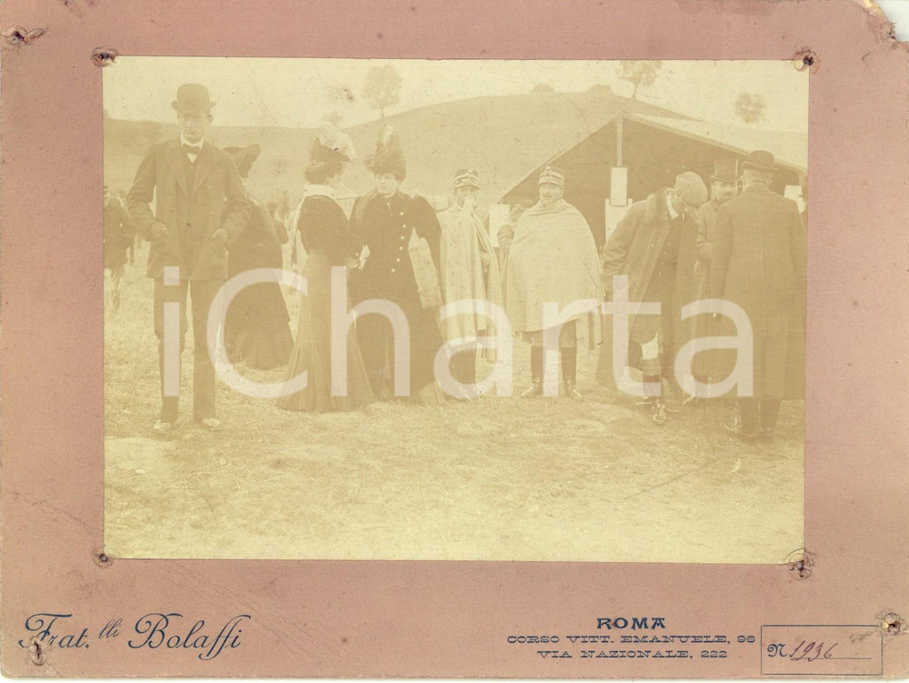 Fotografia d epoca originale 1898 AREA DI ROMA Gara IPPICA Ufficiali e invitati al rinfresco  Foto BOLAFFI 1