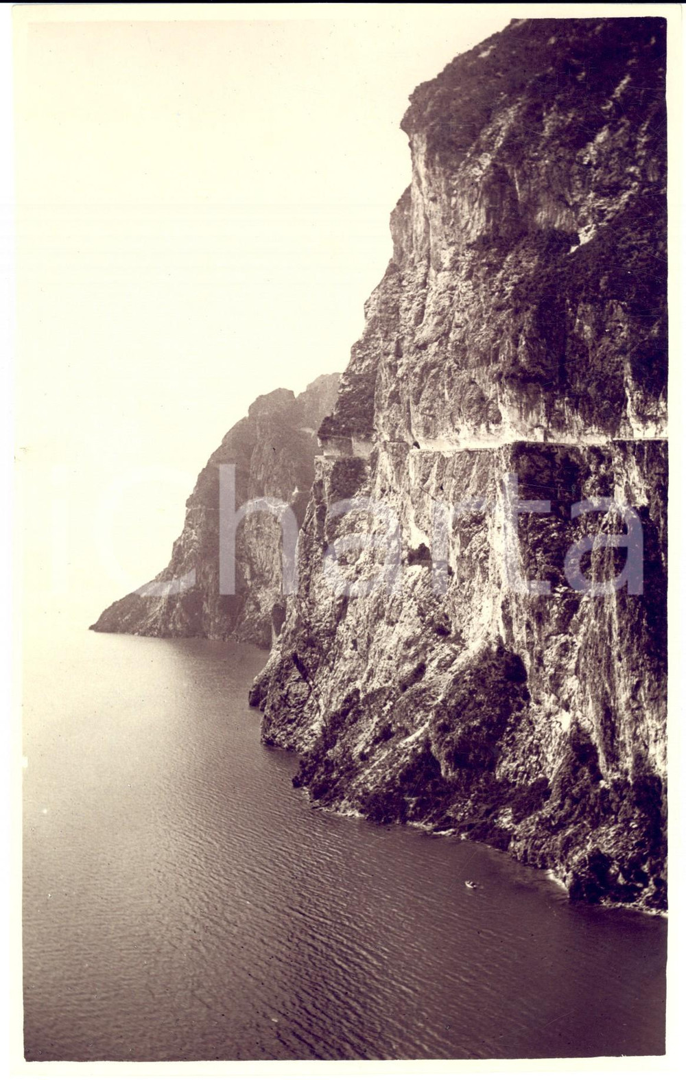 Fotografia d epoca originale 1930 ca RIVA DEL GARDA Veduta della Strada del PONALE sul lago  Foto ARTISTICA 1