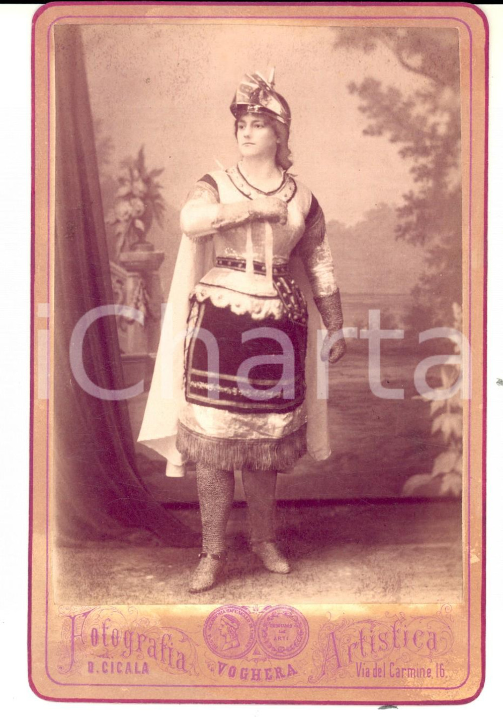 Fotografia d epoca originale 1870 ca VOGHERA Ritratto cantante lirica in costume da divinitÃ   Foto RARA 1