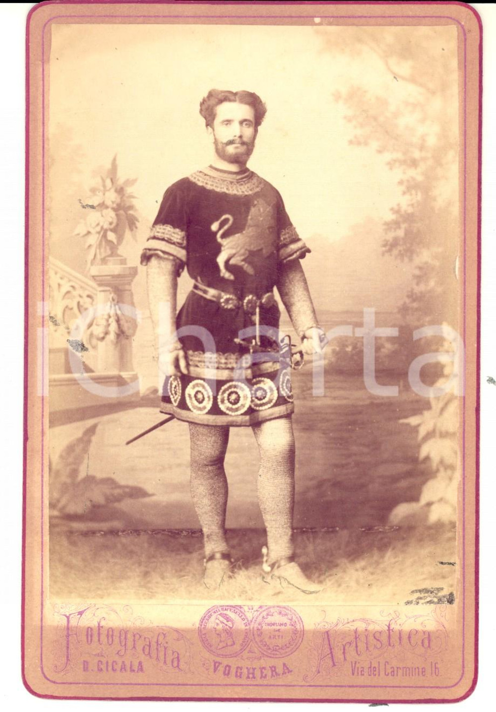 Fotografia d epoca originale 1870 ca VOGHERA Ritratto cantante lirico in costume classico  Foto RARA CICALA 1
