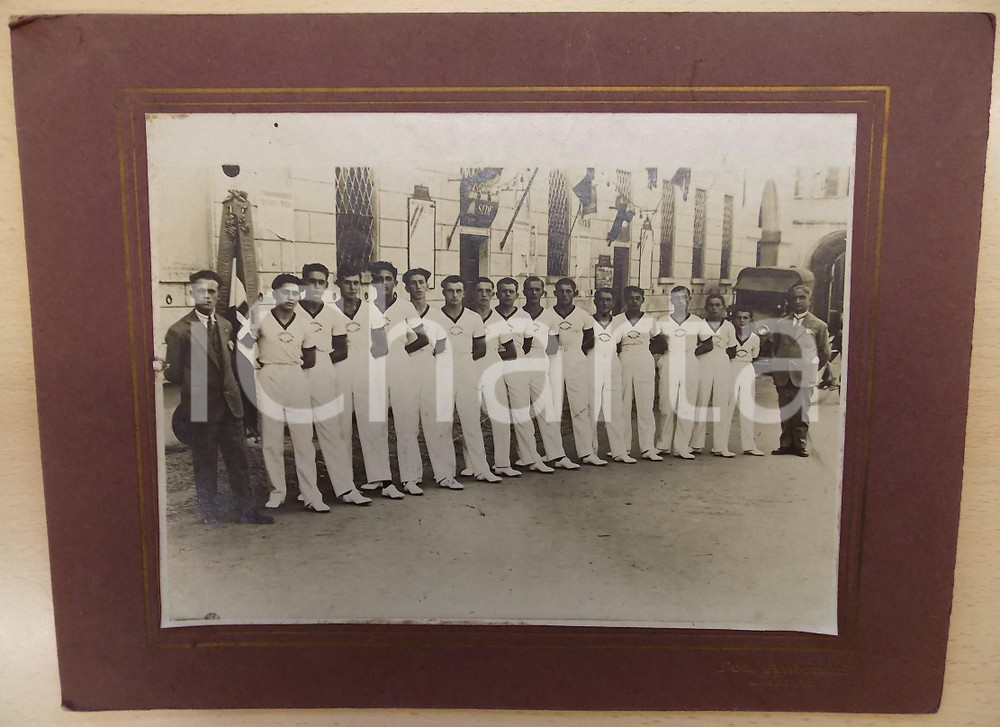Fotografia d epoca originale 1920 ca GALLIATE Gli atleti della SocietÃ  Ginnastica CONCORDIA  Foto 31x24 1