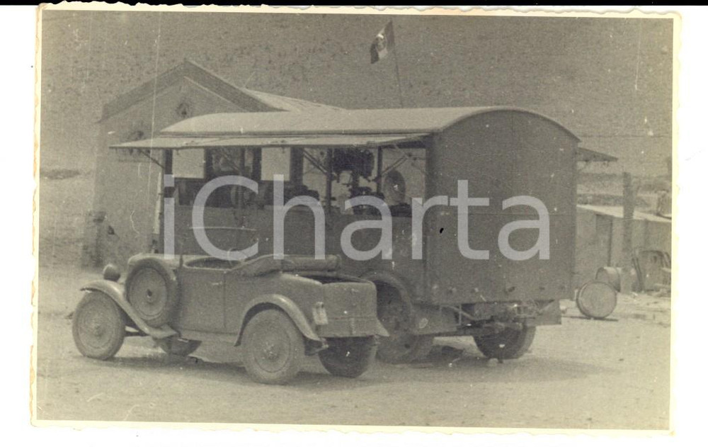 Fotografia d epoca originale 1937 A.O.I. AGORDAT ERITREA Carroofficina italiano con una Balilla Foto 1