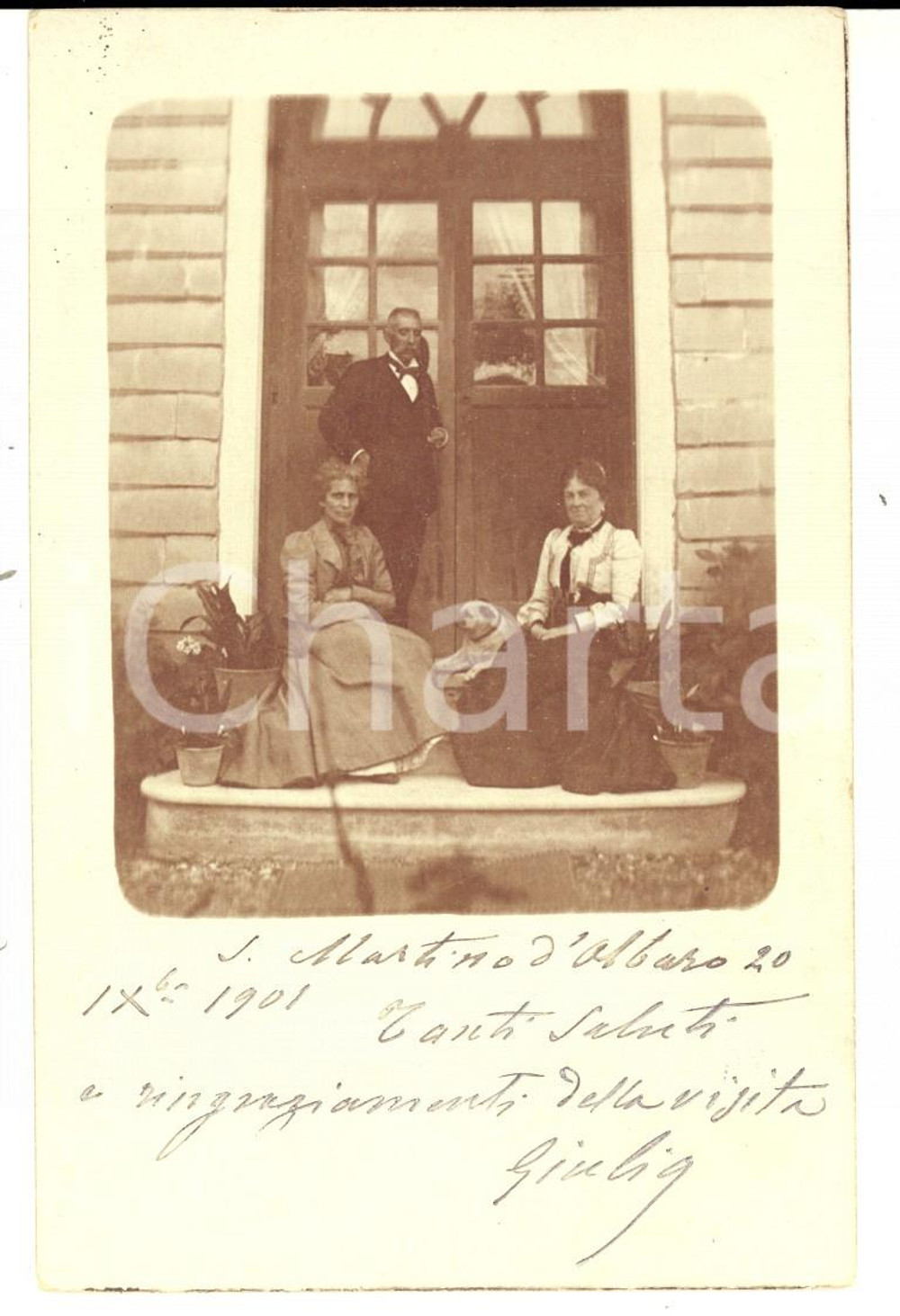 Fotografia d epoca originale 1901 GENOVA SAN MARTINO D ALBARO Ritratto di famglia con cane Foto cartolina 1