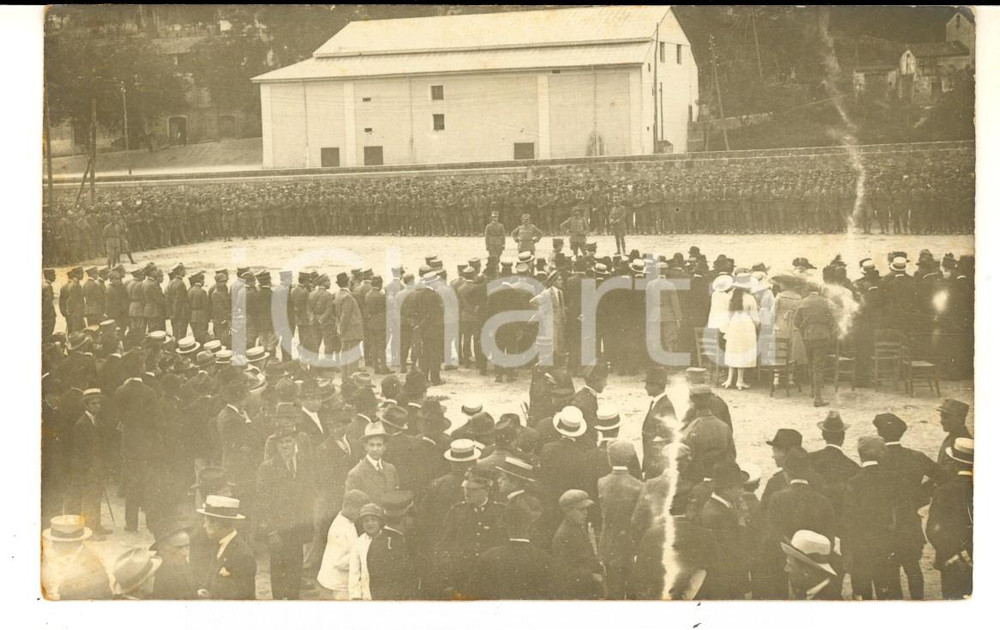 Fotografia d epoca originale 1919 COSENZA Festa dello Statuto  Folla alla cerimonia militare Foto RARA 1