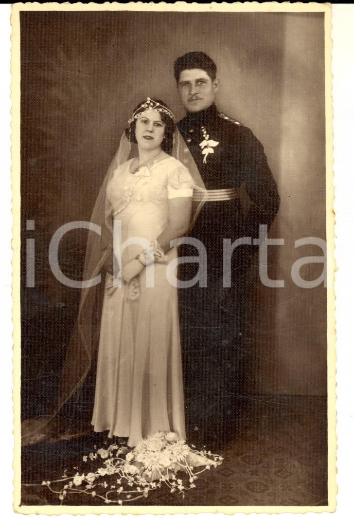 Fotografia d epoca originale 1930 ca AUSTRIA Ufficiale con la moglie  nel giorno delle nozze Foto cartolina 1