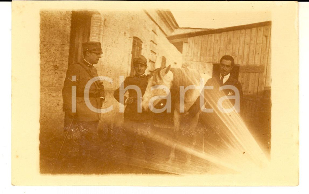 Fotografia d epoca originale 1919 WW1 COSENZA Ufficiali BERALDI ed Ernesto PRINCIPE al Castello Foto 1