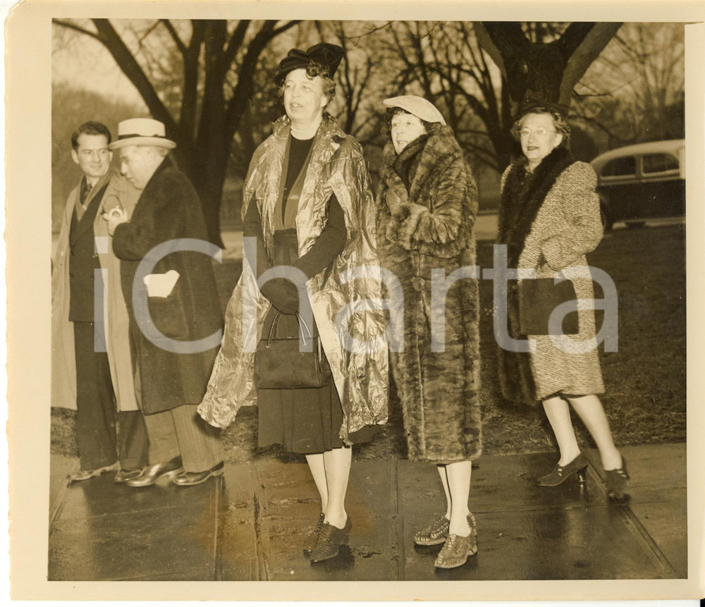 Fotografia d epoca originale 1940 WASHINGTON White House  Eleanor ROOSEVELT views Youth Congress Parade 1