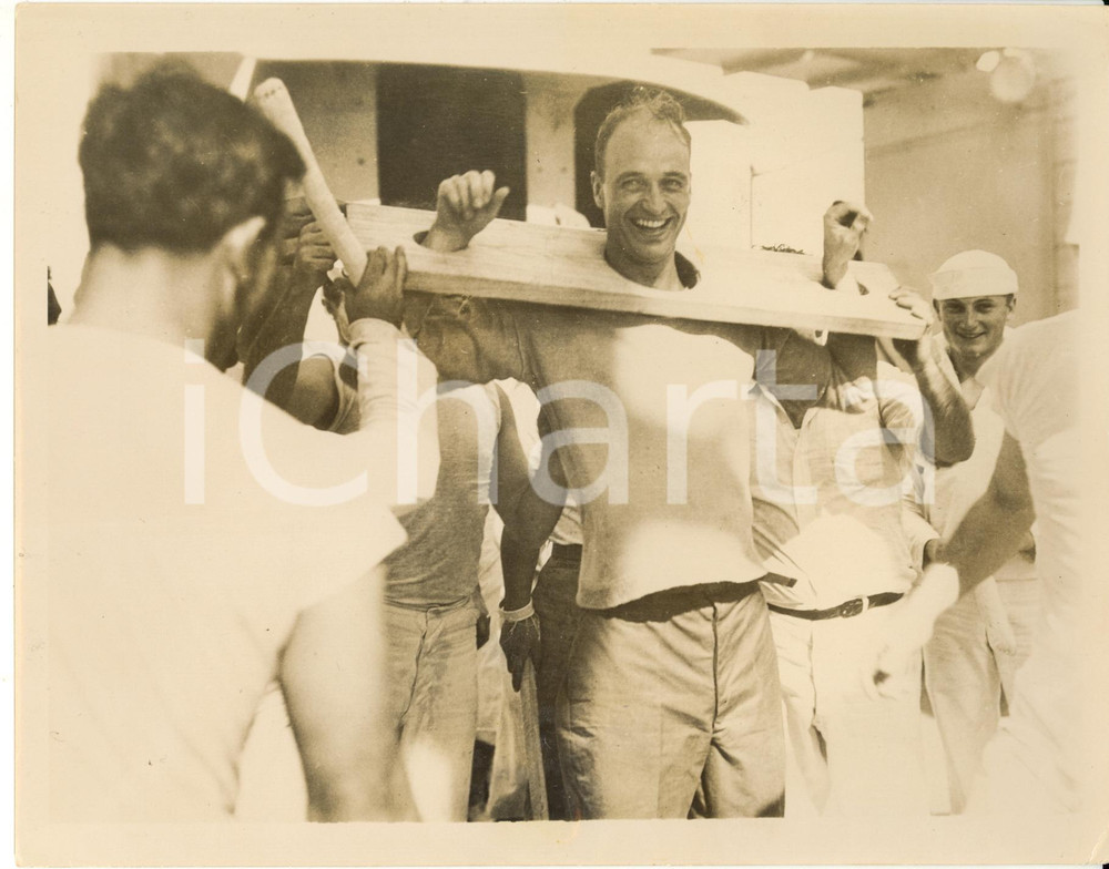 Fotografia d epoca originale 1936 USS INDIANAPOLIS  Portrait of James ROOSEVELT jocking on the boat  Photo 1