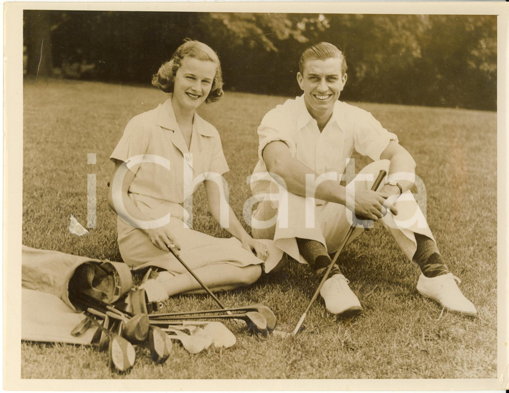 Fotografia d epoca originale 1937 OWLS NEST WILMINGTON Franklin ROOSEVELT JR. and his fiancee Ethel DU PONT 1
