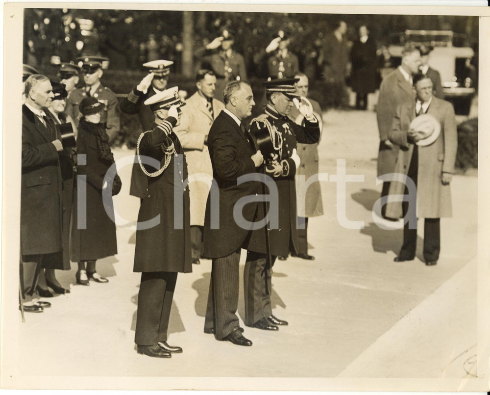 Fotografia d epoca originale 1934 ARLINGTON Cemetery  Franklin ROOSEVELT paying respects to Unknown Soldier 1