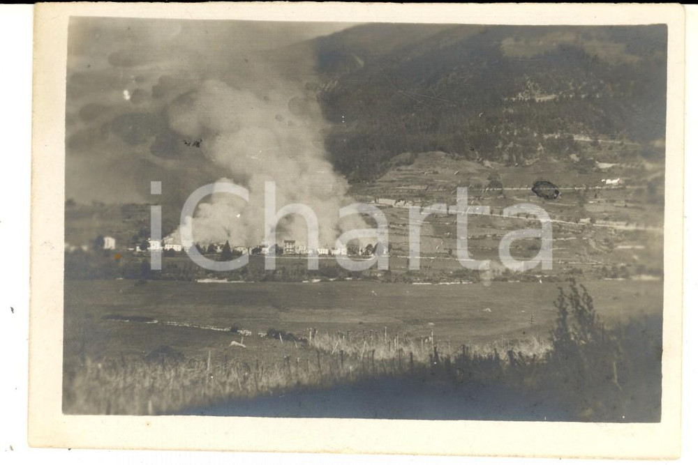 Fotografia d epoca originale 1917 WW1 PONTE DI LEGNO Veduta del paese sotto bombardamento Foto RARA 13x9 1