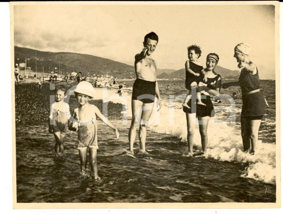 Fotografia d epoca originale Agosto 1928 LAVAGNA Scherzi di bambini in spiaggia Foto VINTAGE 11x8 cm 1