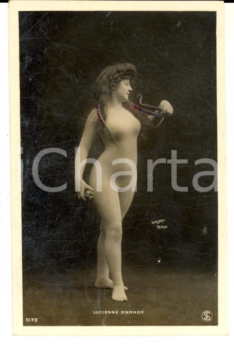 Cartolina originale da collezione 1910 ca Actress LUCIENNE D ARMOY naked with lyre Erotic French postcard WALERY 1