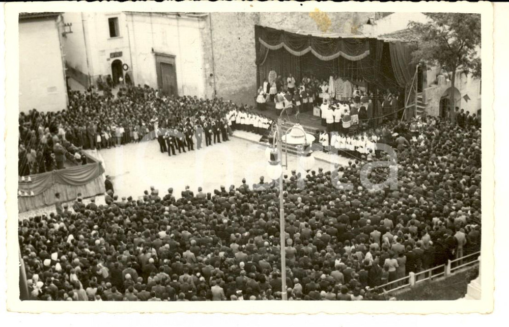 Fotografia d epoca originale 1950 ca LARINO Festa SAN PARDO  Folla in piazza Vittorio Emanuele Foto 1