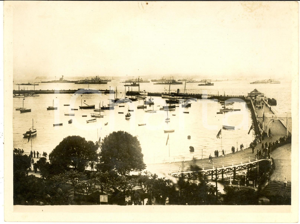 Fotografia d epoca originale 1926 TORQUAY DEVON A general view of the British Fleet in the bay  Photo 1