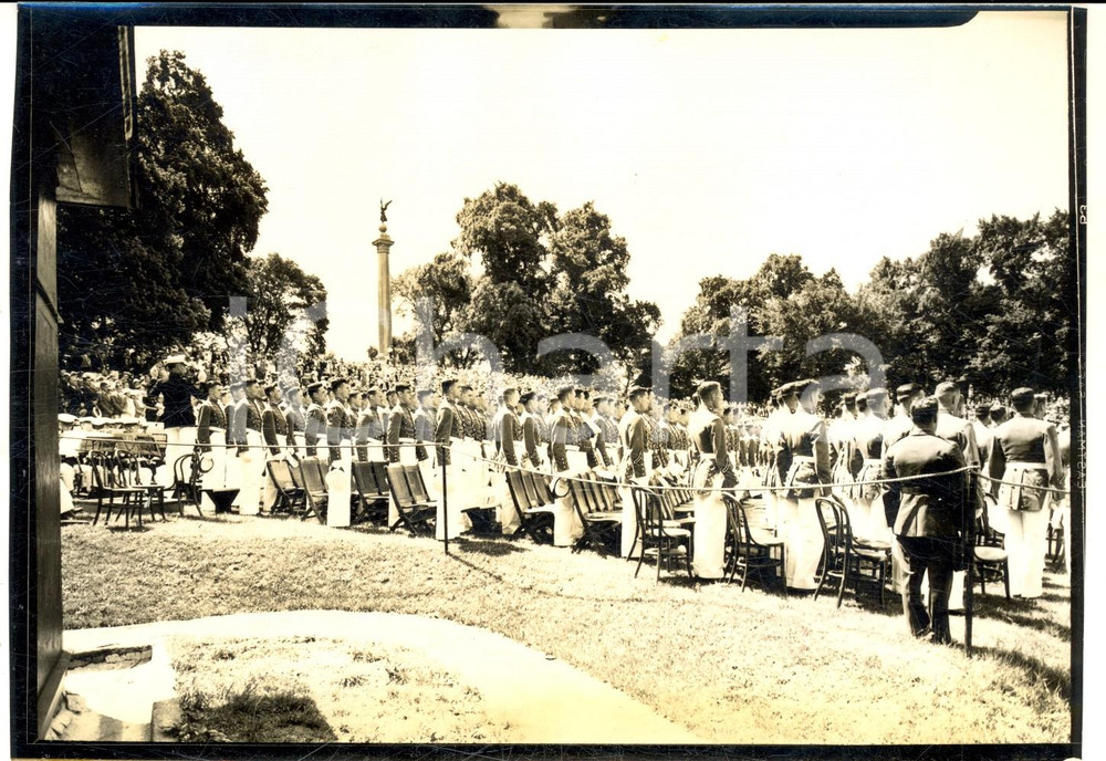 Fotografia d epoca originale 1940 ca WEST POINT USMA Cadets taking the oath as officers  Photo 18x13 1