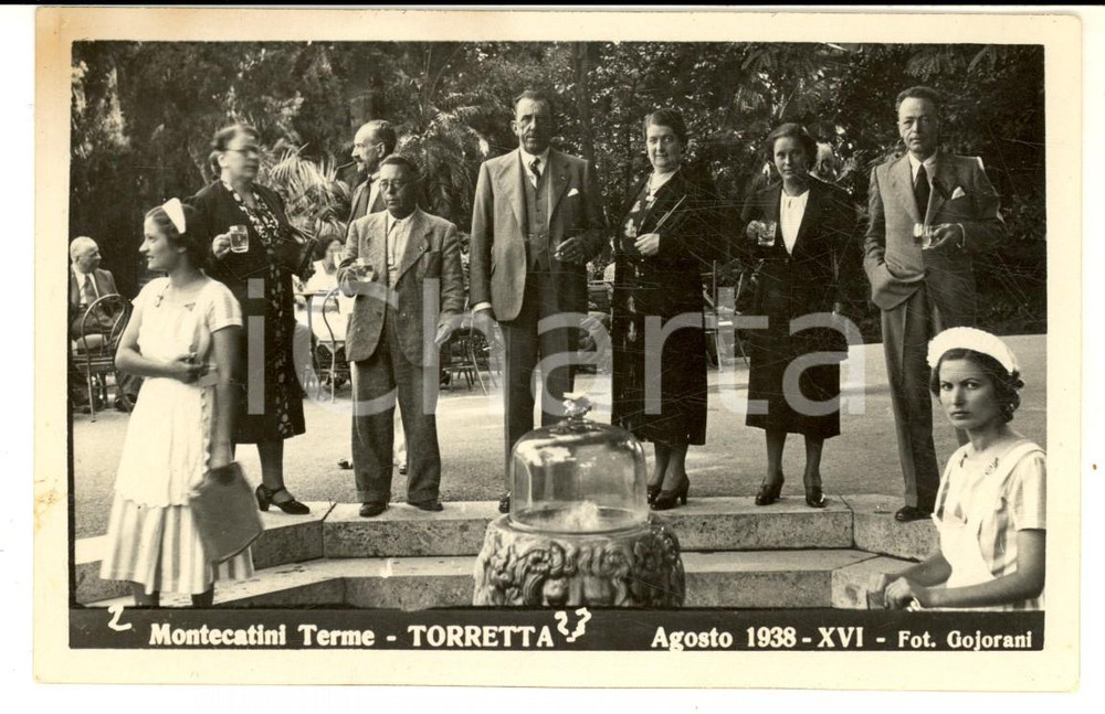 Fotografia d epoca originale 1938 MONTECATINI Villeggianti ai giardini dello stabilimento TORRETTA Foto 1