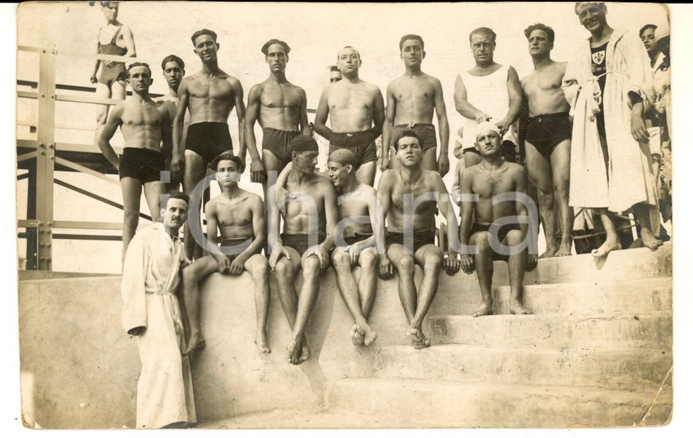 Fotografia d epoca originale 1921 FIRENZE NUOTO Squadra maschile in piscina  Foto B. ZACCARIA VINTAGE 1