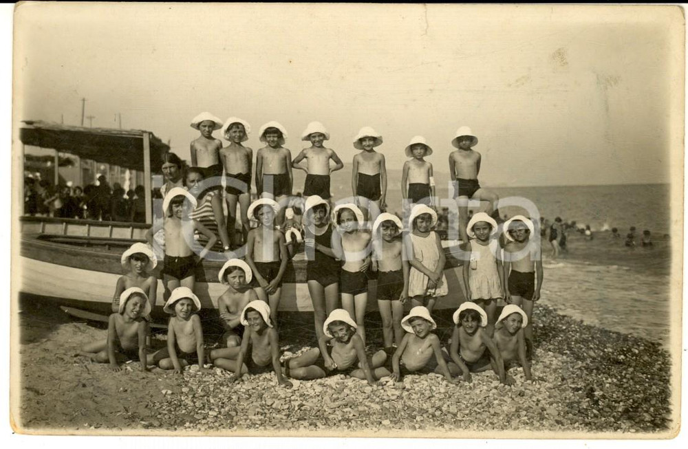 Fotografia d epoca originale 1920 ca LIGURIA Bambini in spiaggia in una colonia estiva  Fotografia VINTAGE 1