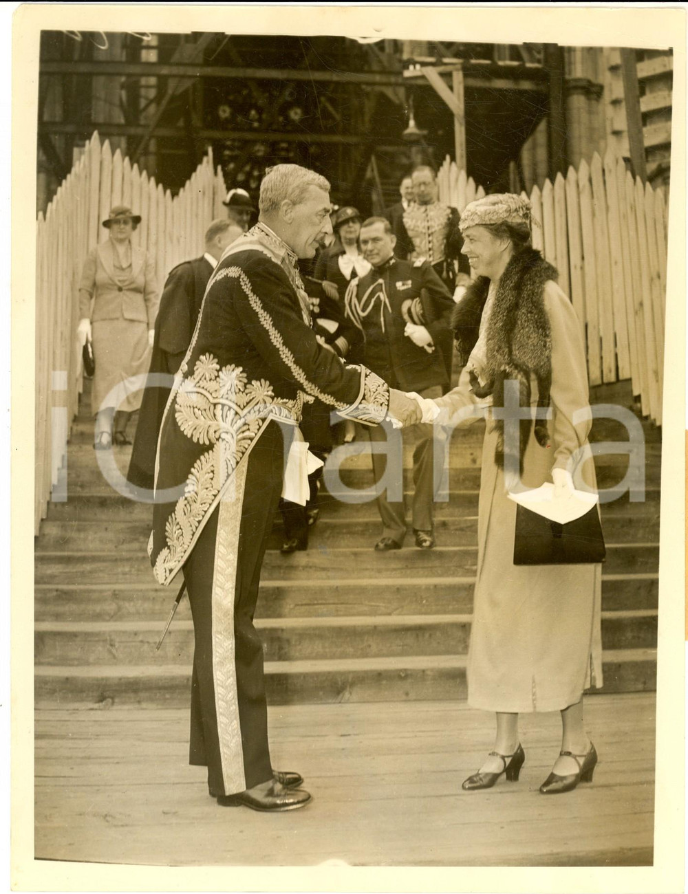 Fotografia d epoca originale 1935 WASHINGTON Cathedral  Eleanor ROOSEVELT greeting sir Ronald LINDSAY Photo 1