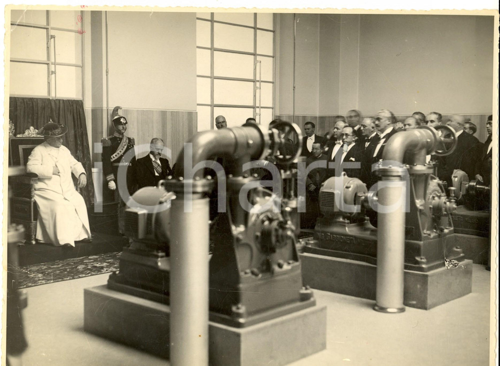 Fotografia d epoca originale 1935 ca s. l. ROMA Papa PIO XI all inaugurazione di una centrale Foto 24x18 1