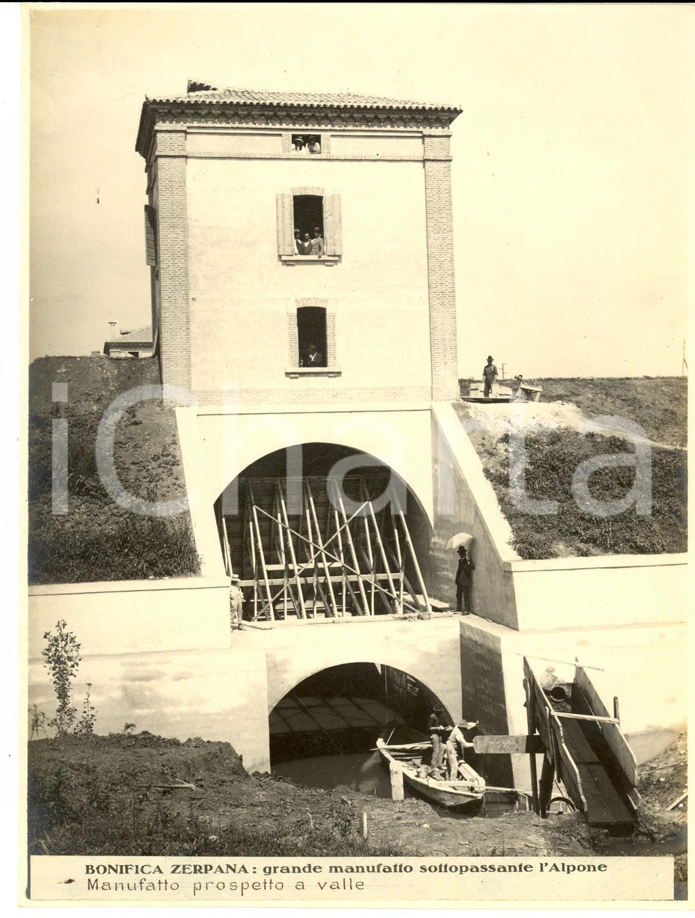 Fotografia d epoca originale 1930 ca VERONA  BONIFICA ZERPANA Manufatto sottopassante l Alpone Foto 1