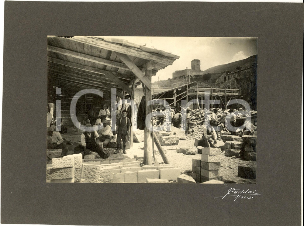 Fotografia d epoca originale 1920 ca ASSISI Cantiere nuovo Convitto Principe di Napoli Foto ANIMATA RARA 1