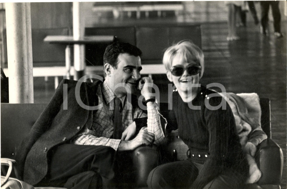 Fotografia d epoca originale 1968 ROMA MUSICA Ritratto di Rita PAVONE e Teddy RENO  Foto 30x20 cm 1
