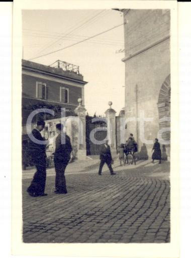 Fotografia d epoca originale Maggio 1933 TIVOLI Scorcio del centro storico Foto VINTAGE ANIMATA 4x6 cm 1