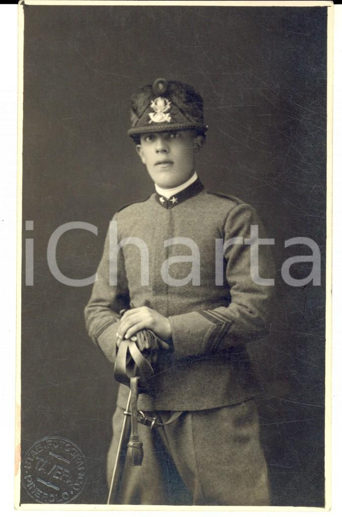 Fotografia d epoca originale 1920 ca PINEROLO Ufficiale Reggimento CAVALLEGGERI GUIDE  Foto TAVERA 1