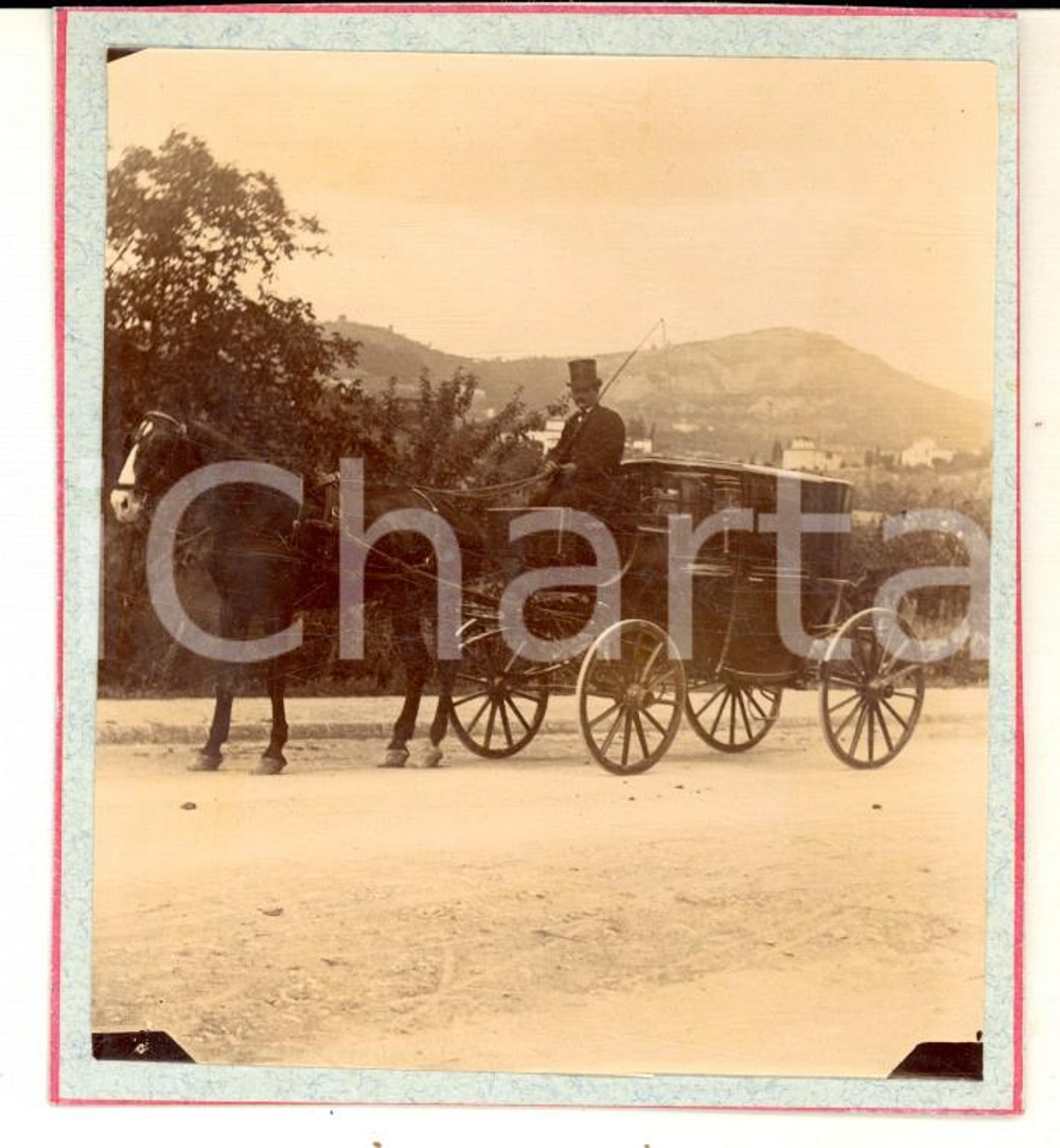 Fotografia d epoca originale 1910 ca ITALIA TRASPORTI Veduta con carrozza e cocchiere Foto VINTAGE 8x10 1