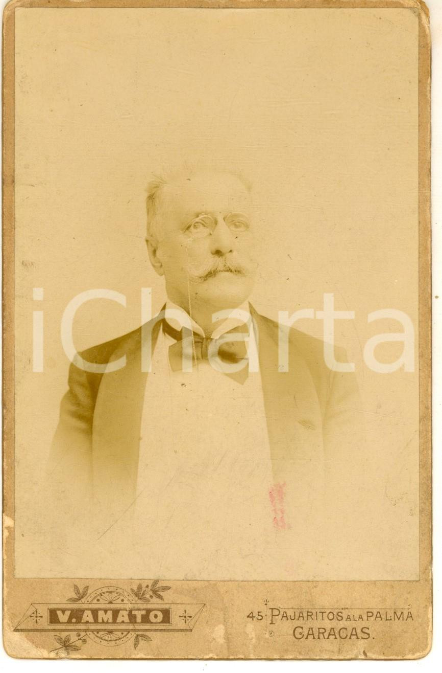 Fotografia d epoca originale 1920 ca CARACAS Ritratto maschile con gli occhiali Foto V. AMATO 12x17 cm 1