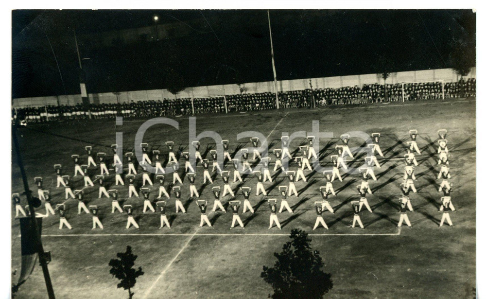 Fotografia d epoca originale 1951 MILANO Istituto Leone XIII  Saggio ginnico notturno Foto ARTISTICA 1 1