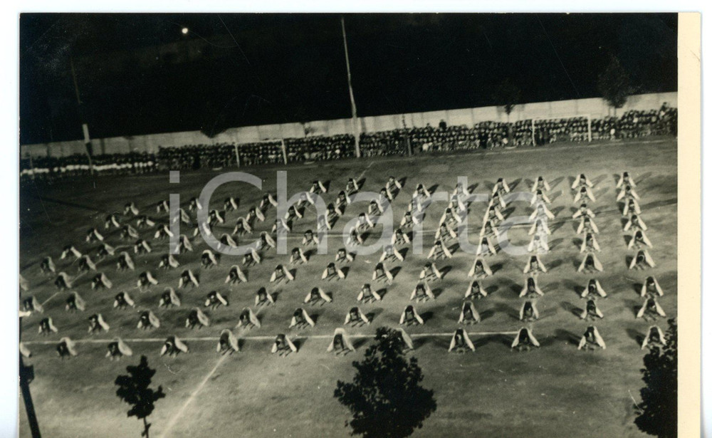 Fotografia d epoca originale 1951 MILANO Istituto Leone XIII  Saggio ginnico notturno Foto ARTISTICA 3 1