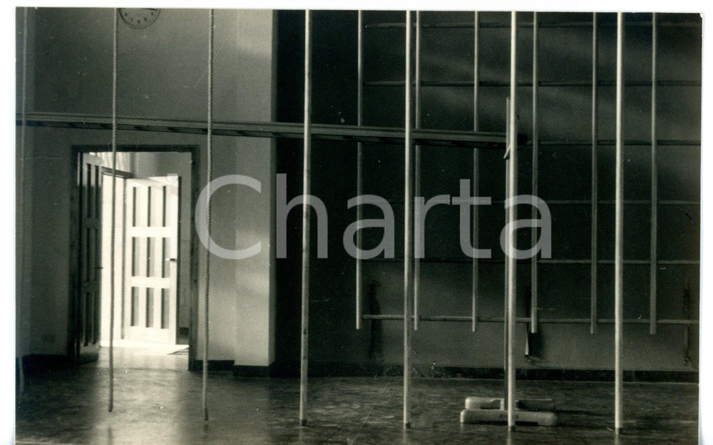 Fotografia d epoca originale 1951 MILANO Istituto Leone XIII  Palestra con attrezzi ginnici  Foto 2 1