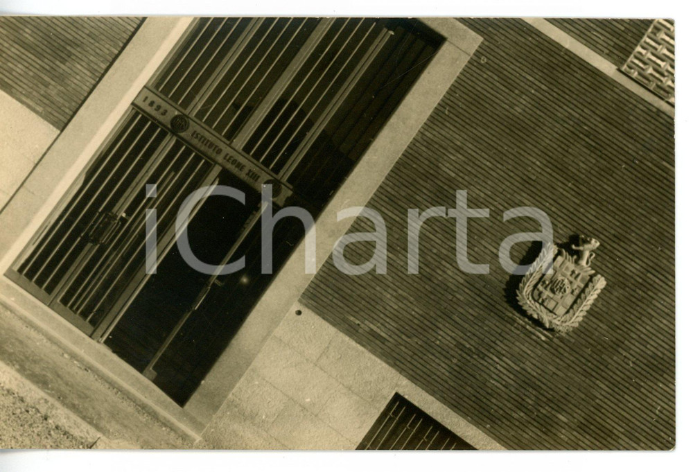 Fotografia d epoca originale 1951 MILANO Istituto Leone XIII  Dettaglio dell ingresso  Foto ARTISTICA 1