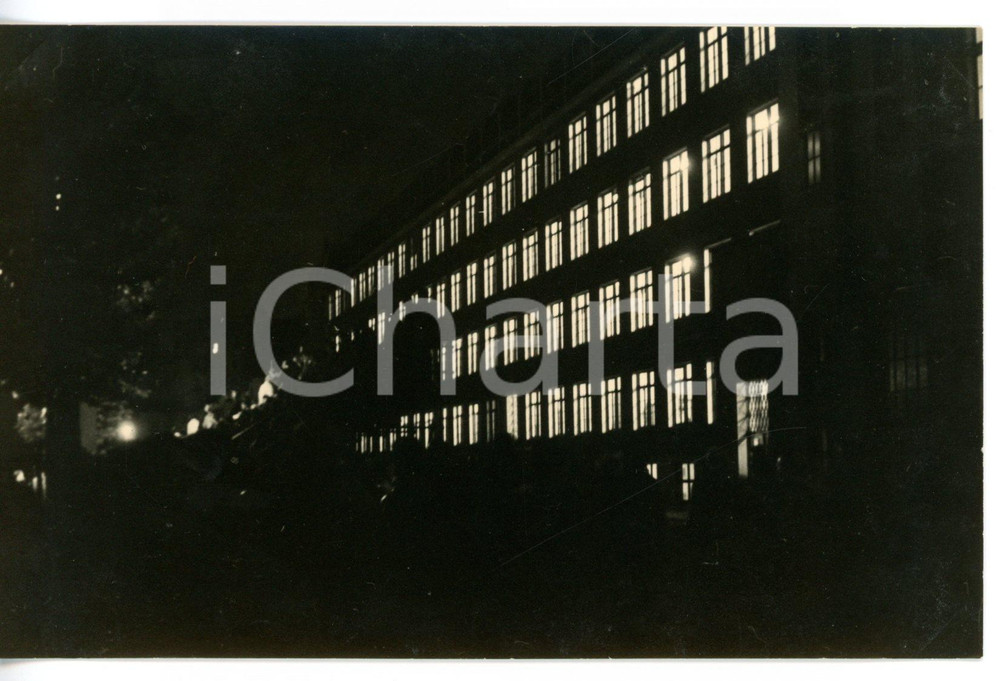Fotografia d epoca originale 1951 MILANO Istituto Leone XIII  Panorama notturno  Foto ARTISTICA 14x9 cm 1