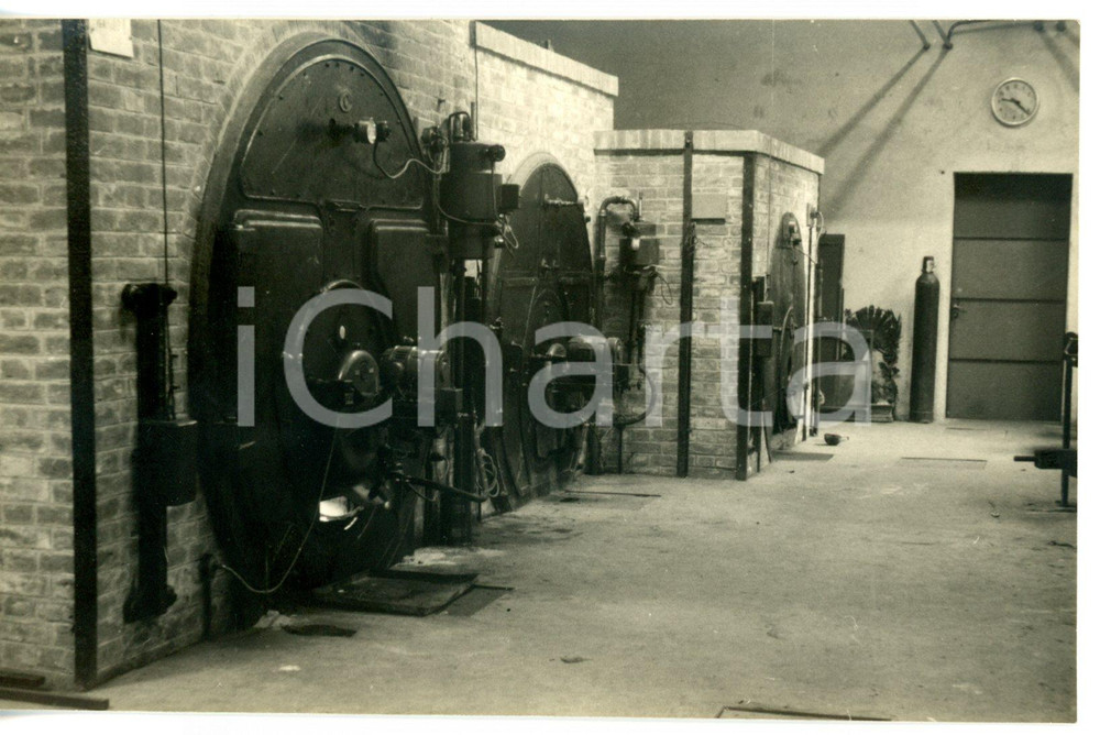 Fotografia d epoca originale 1951 MILANO Istituto Leone XIII  Centrale termica con caldaie Foto ARTISTICA 1