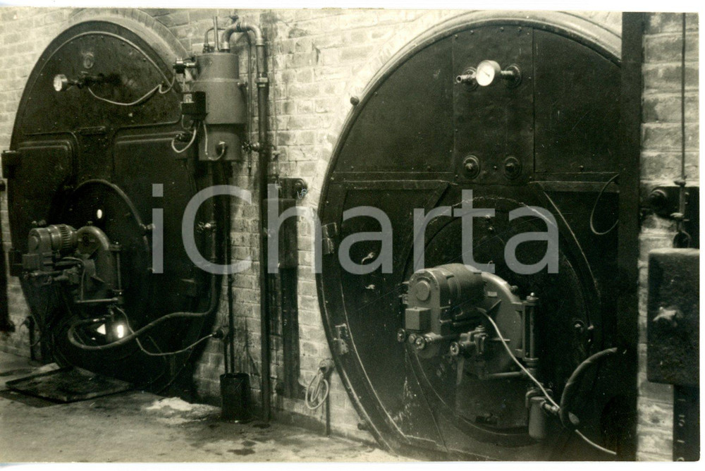 Fotografia d epoca originale 1951 MILANO Istituto Leone XIII  Centrale termica con caldaie Foto VINTAGE 1