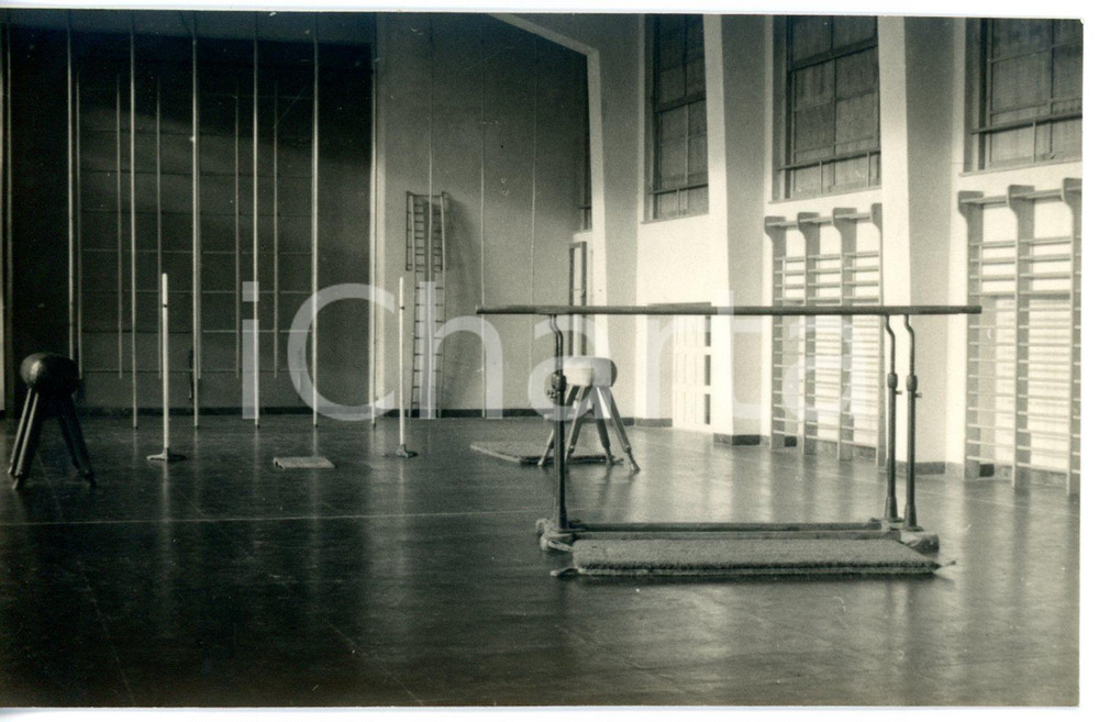 Fotografia d epoca originale 1951 MILANO Istituto Leone XIII  Palestra con attrezzi ginnici  Foto 6 1
