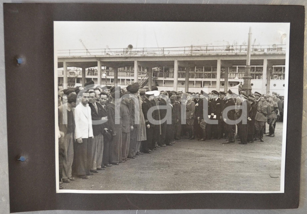 Fotografia d epoca originale 1941 WW2 NAPOLI Ugo CAVALLERO e delegazione KRIEGSMARINE accolti dalla folla 1