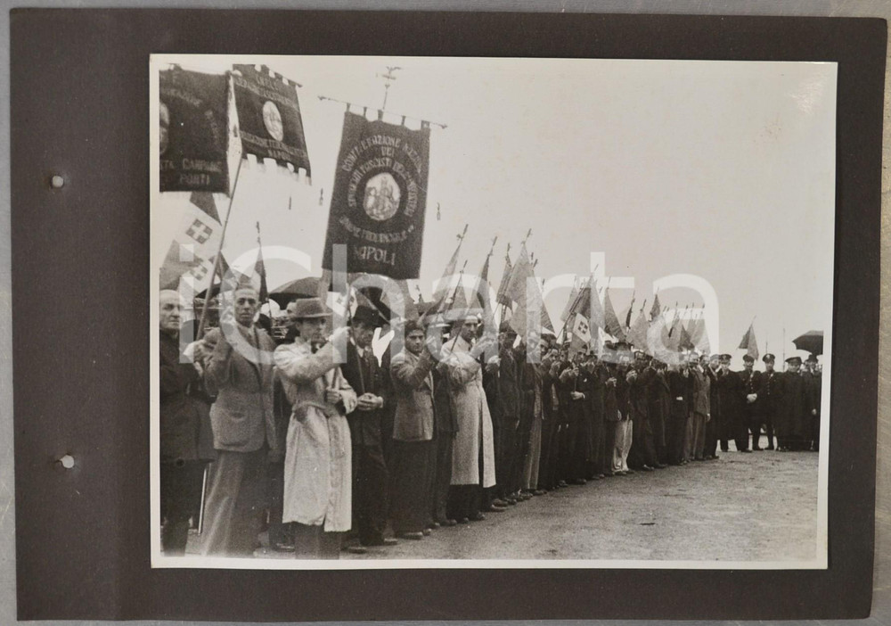 Fotografia d epoca originale 1941 WW2 NAPOLI Sindacati fascisti accolgono delegazione KRIEGSMARINE  Foto 1