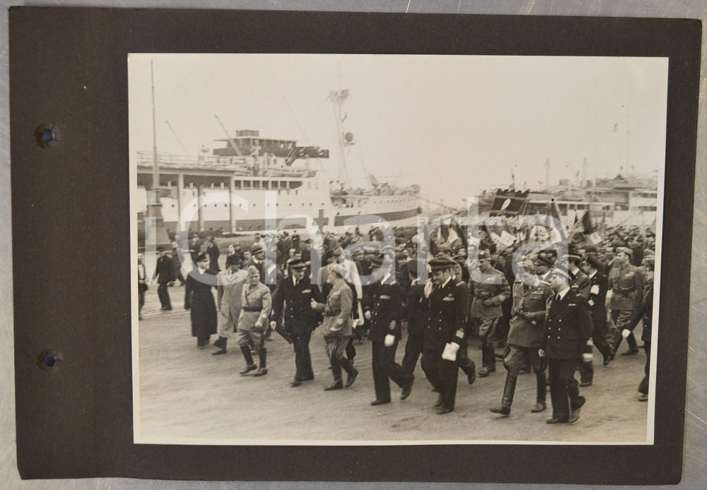 Fotografia d epoca originale 1941 WW2 NAPOLI Visita KRIEGSMARINE Accoglienza Ugo CAVALLERO presso nave ARNO 1