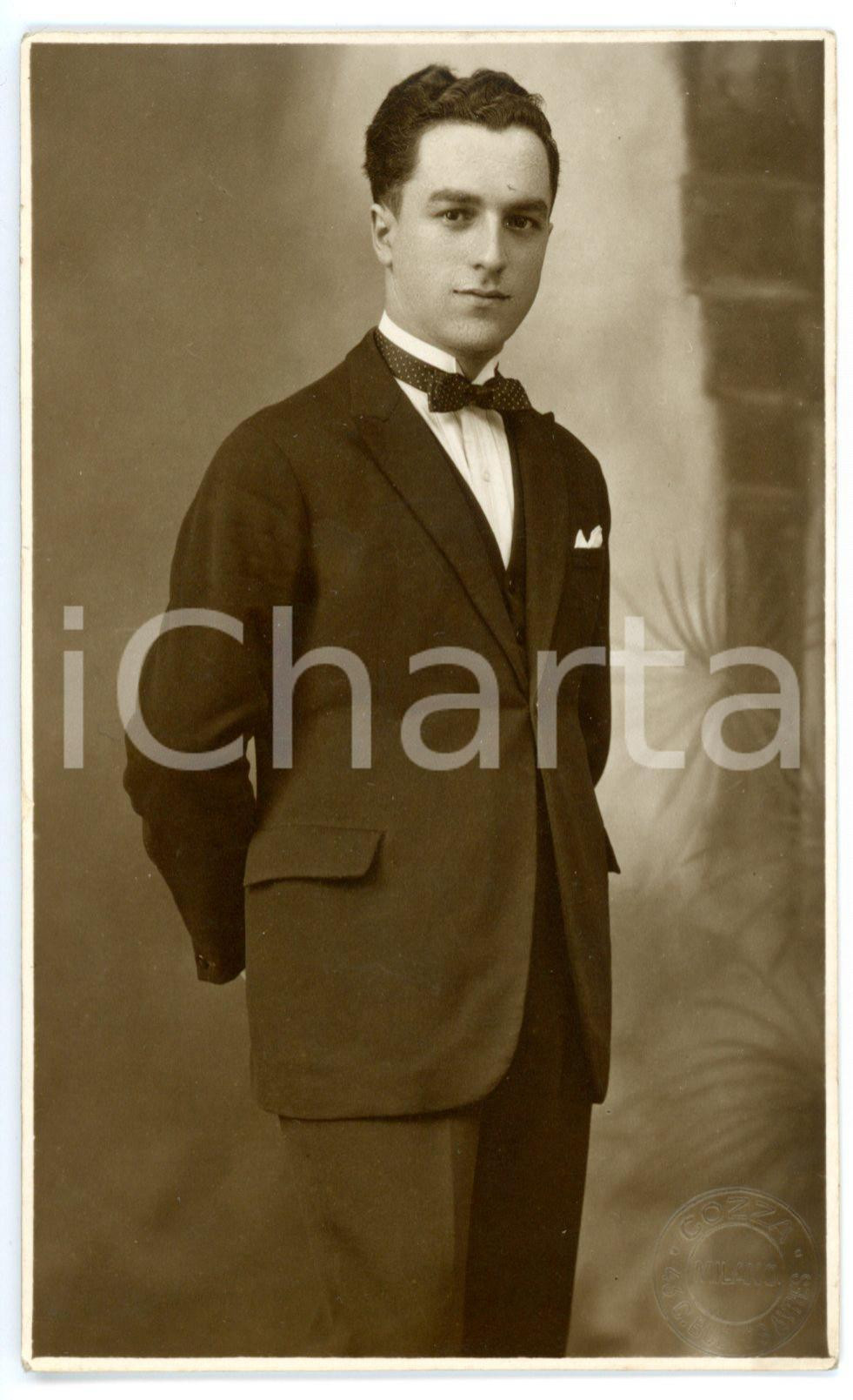 Fotografia d epoca originale 1920 ca MILANO Ritratto maschile in abito scuro  Foto B. COZZA  FP NV 1