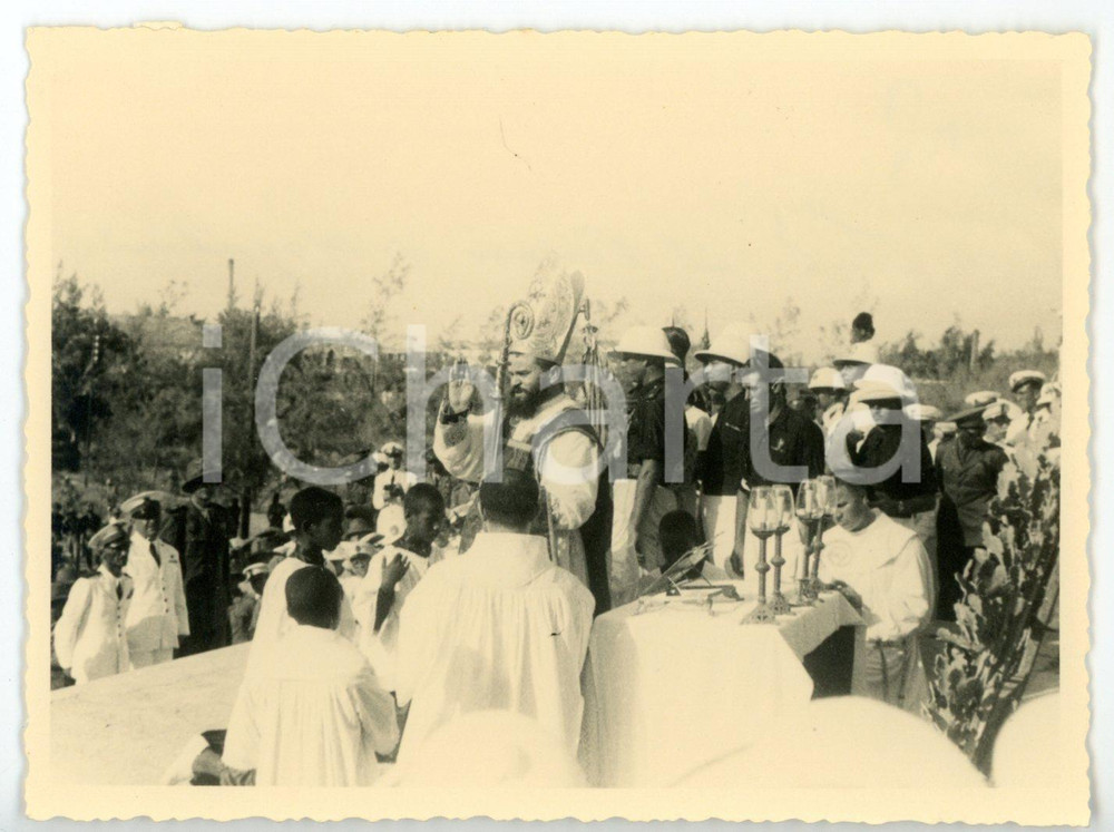 Fotografia d epoca originale 1936 MOGADISCIO Vicario Francesco Venanzio FILIPPINI impartisce la benedizione 1