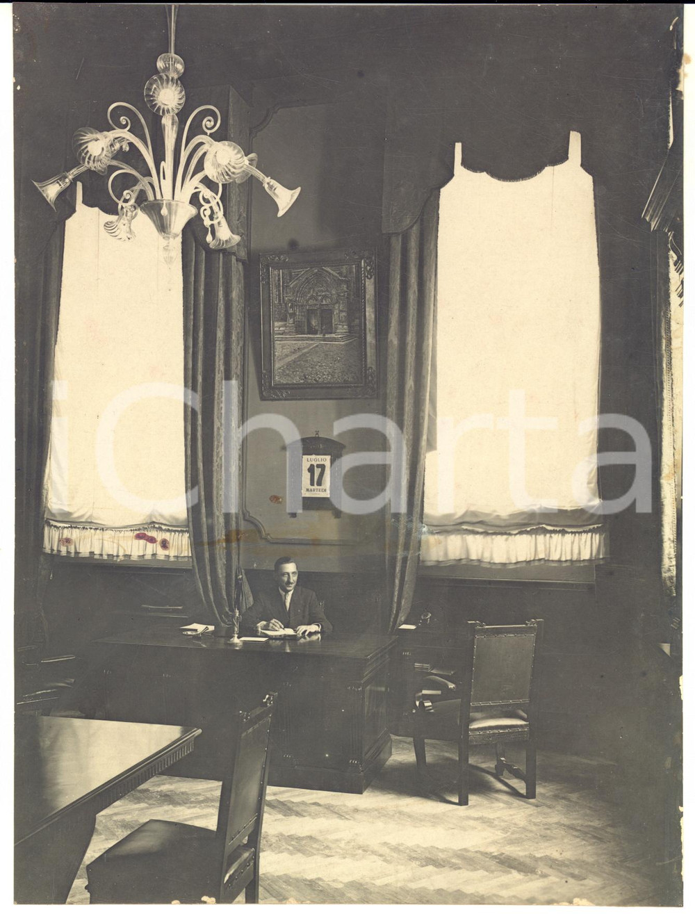 Fotografia d epoca originale 1934 VICENZA Ritratto di pubblico funzionario alla scrivania  FOTO DANNEGGIATA 1